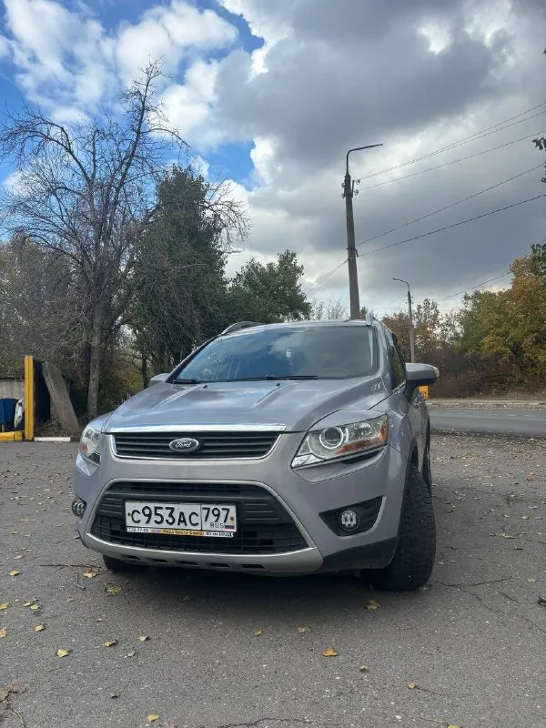 Продам ford kuga 2011года. передний привод. 2.0t diesel работает отлично, замена грм, помпы роликов, обслужен. коробка 6 -ти ступенчатый автомат, надёжный. два комплекта колёс, два ключа, два хозяина. климат контроль, круиз контроль, подогрев сидений. цена: 1🍋₽ алчевск, +79591416449 📞 звоните: +7(959)1416449 - фотография - 8