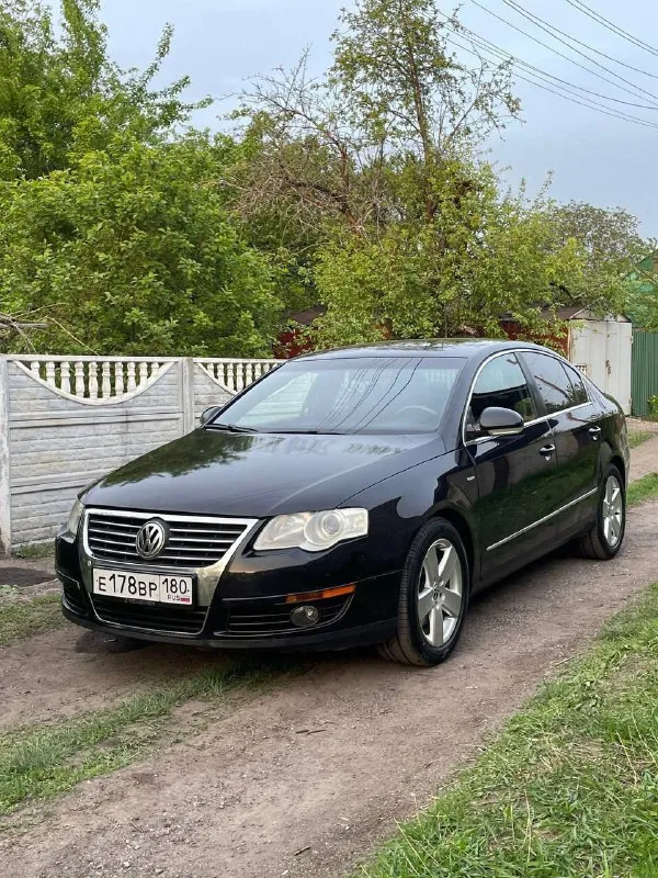 Продам volkswagen passat b6 wolfsburg edition 2007 года
С пробегом 268300(растет)
Покупалась с пробегом 252803
Личный автомобиль!
До меня парень владел 7 лет
Стоит на мне на учёте с апреля 2024 года(1 по рф)
Продажа  с полным переоформлением могу присутствовать в мрэо
Очень комфортная  машина
Ни разу!!! Не подвела в дороге
( Хочу двигаться дальше и пробывать разные авто)
О машине:
Машина не дымит, не троит и не пинается
Машина для кузова b6 отличном состоянии
Нету рыжиков ни гнили от слова соовсем
(Дно, за подкрылками, арки, пороги все в шикарном состоянии для ее лет)
Мотор bpy 2.0 tfsi 200 л. С
Стоит прошивка stage 1 ( по факту 240л. С)
Замена масла каждые 5000тыс. Км
Коробка -  надежнейший автомат aisin
Стоит android  магнитола mekede 400s.
Музыка играет шикарно
На машине обута хорошая летняя резина
Новому владельцу отдам зимнюю резину в подарок
По машине работает каждая кнопка!
Машина находится г. Макеевка червоногвардейский район
+79493530906 Данил
Цена 820 тыс. Рублей +торг - фотография - 1