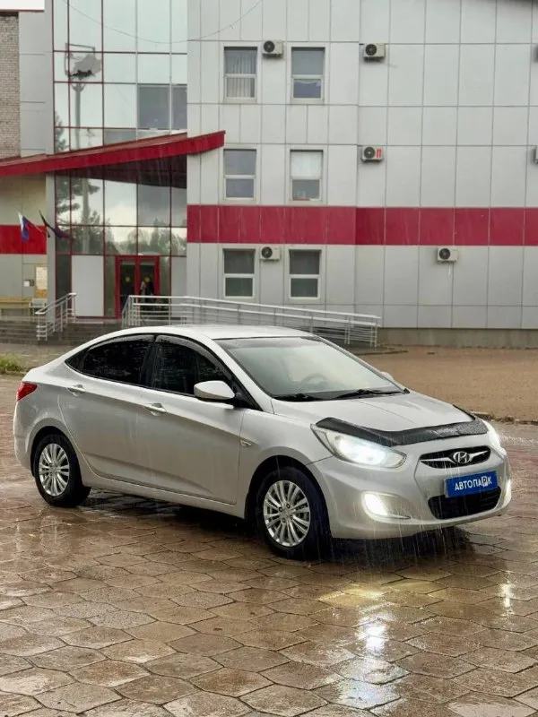 🚘 hyundai solaris 💰цена: 700 000р. 🏢город: мариуполь 📅год выпуска: 2011 🧾пробег: 194 750 км. ⚙️двигатель: 1.6 ⛽топливо: бензин/газ ⚙️кпп: механика 📞 телефон: +7-989-263-55-56 +7-949-727-41-51 +7-949-551-91-52 💾 описание: - фотография - 3