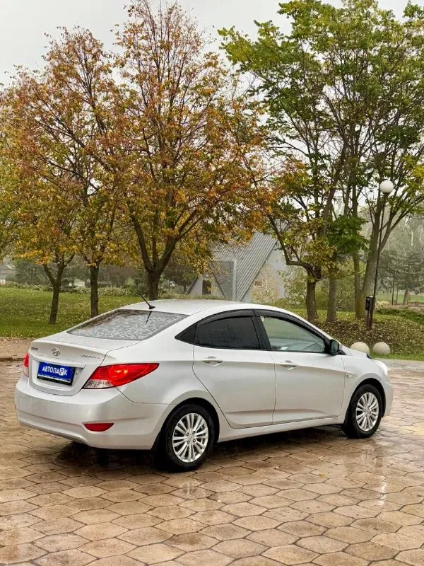 🚘 hyundai solaris 💰цена: 700 000р. 🏢город: мариуполь 📅год выпуска: 2011 🧾пробег: 194 750 км. ⚙️двигатель: 1.6 ⛽топливо: бензин/газ ⚙️кпп: механика 📞 телефон: +7-989-263-55-56 +7-949-727-41-51 +7-949-551-91-52 💾 описание: - фотография - 4