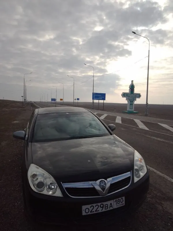 Вектра с 1.8 2008, состояние отличное, новая резина, оптика, андрод магнитола, авс,2ух зон климат, круиз, каробка отлично, двигатель 5+, 450 т. р. документы любые проверки, от 1го хозяина +79495205507 - фотография - 3