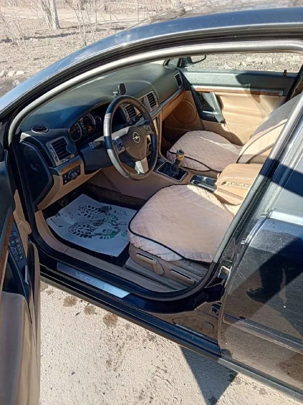 Вектра с 1.8 2008, состояние отличное, новая резина, оптика, андрод магнитола, авс,2ух зон климат, круиз, каробка отлично, двигатель 5+, 450 т. р. документы любые проверки, от 1го хозяина +79495205507 - фотография - 4