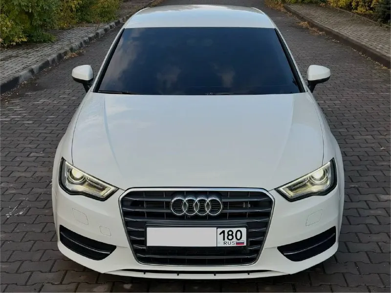 Продам audi a3 sportback, компактный городской 5-ти дверный хетчбэк, в отличном состоянии❕ автомобиль 2014 года выпуска, с пробегом 142.700 километров, 2 хозяина, без дтп. я хозяин по документам, последнее владение около 8-ми лет☑️ ▫двигатель cmba, самый надежный бензиновый 1.4 tfsi, мощностью 122 л. с. полностью обслужен, ремень грм заменен на 138.000 пробега, масло и фильтра заменены 1000 км назад, не дымит, работает ровно, тянет отлично. только качественное масло 5w-30 efficiency a-line sn, замена каждые 5000 км, масло не расходует от слова совсем. ◽автоматическая коробка передач 7-ми ступенчатая s-tronic, также полностью обслужена на 142.000 км, заменен комплект сцепления luk, маховик так же luk. переключает отлично, ближайшие 50-70 тыс. км про акпп можно забыть. все комплектующие на гарантии, все заказ наряды, фото проделанных работ предоставлю. ◻кузов авто сохранился отлично, без дтп, все стекла ро. .. з наряды. сейчас абсолютно без посторонних звуков, дорогу держит идеально, никуда не ведет, рулится отлично. 🏳️авто в хорошей комплектации: start-stop, электроручник, заводская мультимедия с выдвижным экраном, 2-х зонный климат-контроль, полный электропакет, центральный подлокотник, омыватели и регулировки фар, кожаная отделка руля, подогрев и электрорегулировка зеркал, bi-ксеноновые линзы, бортовой компьютер, мультируль. esp, abs, 6 подушек безопасности и т. д. салон сохранился можно сказать идеально, не затерта ни одна кнопочка, не порват, не просижен. оригинальные заводские r16 диски, на свежей летней резине michelin, продажа со вторым зимним комплектом резины! новый аккумулятор varta 74ah на гарантии. тонированно вкруг дорогой пленкой, при постановке на учет легко уберется с передней полусферы. сейчас авто абсолютно без вложений! 📄авто оформленно на меня, уже на 180 учете. полное переоформление в мрэо, буду присутсвовать до получения вами номеров и документов. 💲1.370.000 рублей, аргументированный торг приветствуется. 📞+79499847472 - фотография - 2