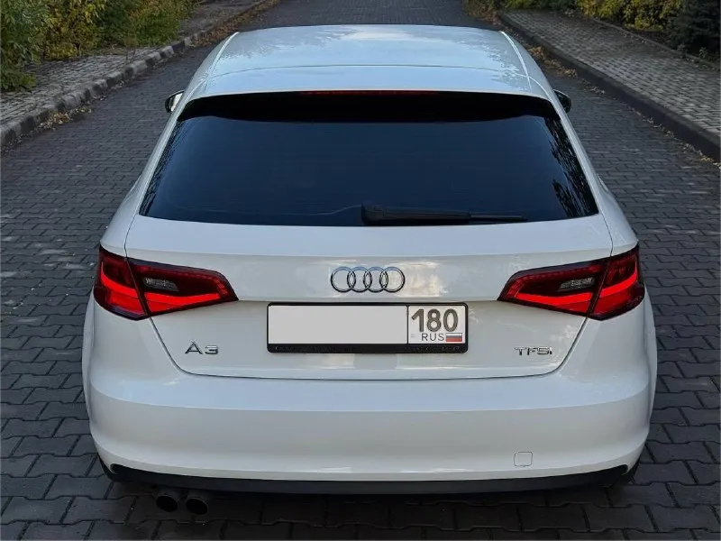 Продам audi a3 sportback, компактный городской 5-ти дверный хетчбэк, в отличном состоянии❕ автомобиль 2014 года выпуска, с пробегом 142.700 километров, 2 хозяина, без дтп. я хозяин по документам, последнее владение около 8-ми лет☑️ ▫двигатель cmba, самый надежный бензиновый 1.4 tfsi, мощностью 122 л. с. полностью обслужен, ремень грм заменен на 138.000 пробега, масло и фильтра заменены 1000 км назад, не дымит, работает ровно, тянет отлично. только качественное масло 5w-30 efficiency a-line sn, замена каждые 5000 км, масло не расходует от слова совсем. ◽автоматическая коробка передач 7-ми ступенчатая s-tronic, также полностью обслужена на 142.000 км, заменен комплект сцепления luk, маховик так же luk. переключает отлично, ближайшие 50-70 тыс. км про акпп можно забыть. все комплектующие на гарантии, все заказ наряды, фото проделанных работ предоставлю. ◻кузов авто сохранился отлично, без дтп, все стекла ро. .. з наряды. сейчас абсолютно без посторонних звуков, дорогу держит идеально, никуда не ведет, рулится отлично. 🏳️авто в хорошей комплектации: start-stop, электроручник, заводская мультимедия с выдвижным экраном, 2-х зонный климат-контроль, полный электропакет, центральный подлокотник, омыватели и регулировки фар, кожаная отделка руля, подогрев и электрорегулировка зеркал, bi-ксеноновые линзы, бортовой компьютер, мультируль. esp, abs, 6 подушек безопасности и т. д. салон сохранился можно сказать идеально, не затерта ни одна кнопочка, не порват, не просижен. оригинальные заводские r16 диски, на свежей летней резине michelin, продажа со вторым зимним комплектом резины! новый аккумулятор varta 74ah на гарантии. тонированно вкруг дорогой пленкой, при постановке на учет легко уберется с передней полусферы. сейчас авто абсолютно без вложений! 📄авто оформленно на меня, уже на 180 учете. полное переоформление в мрэо, буду присутсвовать до получения вами номеров и документов. 💲1.370.000 рублей, аргументированный торг приветствуется. 📞+79499847472 - фотография - 5