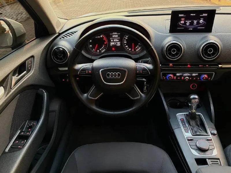 Продам audi a3 sportback, компактный городской 5-ти дверный хетчбэк, в отличном состоянии❕ автомобиль 2014 года выпуска, с пробегом 142.700 километров, 2 хозяина, без дтп. я хозяин по документам, последнее владение около 8-ми лет☑️ ▫двигатель cmba, самый надежный бензиновый 1.4 tfsi, мощностью 122 л. с. полностью обслужен, ремень грм заменен на 138.000 пробега, масло и фильтра заменены 1000 км назад, не дымит, работает ровно, тянет отлично. только качественное масло 5w-30 efficiency a-line sn, замена каждые 5000 км, масло не расходует от слова совсем. ◽автоматическая коробка передач 7-ми ступенчатая s-tronic, также полностью обслужена на 142.000 км, заменен комплект сцепления luk, маховик так же luk. переключает отлично, ближайшие 50-70 тыс. км про акпп можно забыть. все комплектующие на гарантии, все заказ наряды, фото проделанных работ предоставлю. ◻кузов авто сохранился отлично, без дтп, все стекла ро. .. з наряды. сейчас абсолютно без посторонних звуков, дорогу держит идеально, никуда не ведет, рулится отлично. 🏳️авто в хорошей комплектации: start-stop, электроручник, заводская мультимедия с выдвижным экраном, 2-х зонный климат-контроль, полный электропакет, центральный подлокотник, омыватели и регулировки фар, кожаная отделка руля, подогрев и электрорегулировка зеркал, bi-ксеноновые линзы, бортовой компьютер, мультируль. esp, abs, 6 подушек безопасности и т. д. салон сохранился можно сказать идеально, не затерта ни одна кнопочка, не порват, не просижен. оригинальные заводские r16 диски, на свежей летней резине michelin, продажа со вторым зимним комплектом резины! новый аккумулятор varta 74ah на гарантии. тонированно вкруг дорогой пленкой, при постановке на учет легко уберется с передней полусферы. сейчас авто абсолютно без вложений! 📄авто оформленно на меня, уже на 180 учете. полное переоформление в мрэо, буду присутсвовать до получения вами номеров и документов. 💲1.370.000 рублей, аргументированный торг приветствуется. 📞+79499847472 - фотография - 8