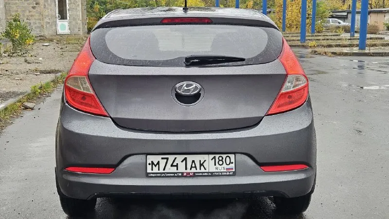 Hyundai solaris 2014 года выпуска, двигатель 1,4 бензин, пробег 333 тыс км, акпп. автомобиль в хорошем техническом состоянии, кондиционер, стеклоподьемники, эл. зеркала, подогрев сидений, есть моменты по лкп (не гнилой). учёт рф 180 регион. продажа по дкп с переоформлением. осмотр г. макеевка. цена 555 000 ₽. +79495217300 - фотография - 4