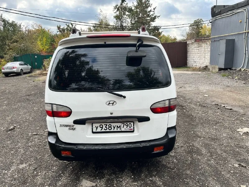 Заголовок: starex 2007, автомат, автозапуск, подогрев, без дтп! готов к зиме. описание: смотрим и покупаем! hyundai starex 2007 г. в. с «автоматом» и полным комплектом опций для комфорта. · пробег: 302 000 км (реальный). · состояние: без дтп (зеленая автотека), технически исправен. · главные плюсы: · автоматическая коробка · сигнализация с автозапуском · подогрев сидений · кондиционер (холодит) · электростеклоподъемники передние · отличная резина на литых дисках машина ухоженная, вся в работе. никаких скрытых проблем. отличный вариант за свои деньги для работы или семьи. звоните, договоримся о встрече. vin для самостоятельной проверки предоставлю. 800000руб +79490390969 📞 звоните: +7(949)0390969 - фотография - 7