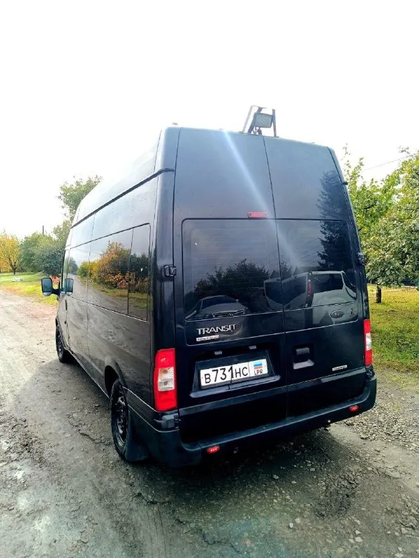 🚗 продается ford transit 2012 года 🚗 год выпуска:2012 1 владелец. категория:в мощность двигателя:125 л. с. объем двигателя:2.2 л 6-ступенчатая механическая надежный и вместительный ford transit в отличном техническом состоянии. - вместительный салон (8+1 мест) - категория в - после капитального ремонта ( есть дополнительные фото двигателя)новая турбина, новый стартер, новый компрессор кондиционера. два кондиционера заводских, вебасто, люк, круиз контроль, машина полностью исправна. цена:1.8 млн руб контакты:+79595678705📞 whatsapp +79591466186☎️телеграмм 📞 звоните: +7(959)5678705 - фотография - 2