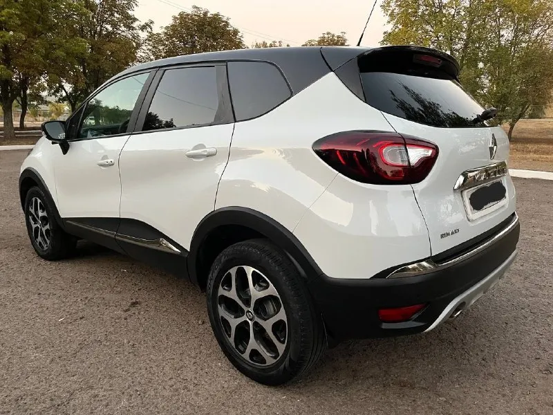 Продается renault kaptur 2018 года выпуска, 1.6 бензин, автомат. автомобиль имеет состояние новой машины!!! 87 тысяч км родного пробега !!! последнее обслуживание - поменяна вся тормозная система ( диски, колодки, суппорта ), новая рулевая рейка !!! бензин только 95-й !!! двигатель работает идеально, замена масла каждые 7 тысяч км !!! комплектация : подогревы сидений, датчики дождя и света, 2 комплекта резины на дисках, 2 ключа, все 4 стеклоподъемники, курсовая устойчивость, круиз-контроль, бортовой компьютер, start-stop, эра-глонасс, электрообогрев зеркал, дневные ходовые огни, сигнализация starline, система помощи при старте, abs, asr, камера заднего вида, мультируль, usb, aux, bluetooth. цена автомобиля 1 млн. 380 тысяч рублей-обоснованный торг у автомобиля !!! возможна продажа в кредит, номер телефона +79591357039, луганск 📞 звоните: +7(959)1357039 - фотография - 3