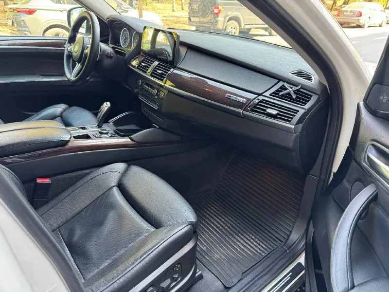 Bmw х6 2010 год 4.4 бензин 167 тыс км автомат полный привод крымская-без гнили и ржавчины очень живой и ухоженный идеальное состояние мотор гильзованый-без задиров масло не жрет обслуженный новый радиатор новые свечи и катушки турбины перебраны ходовая новая колодки в круг новые новые диски два комплекта резины бесключевой доступ старт стоп камера 🎥 заднего вида парктроники подогрев- вентиляция сидений проекция на лобовом люк ксенон 1🍋700 тыс руб возможен обмен на авто в обе стороны +79491077377 ватсап телеграмм на этом номере донецк - фотография - 9