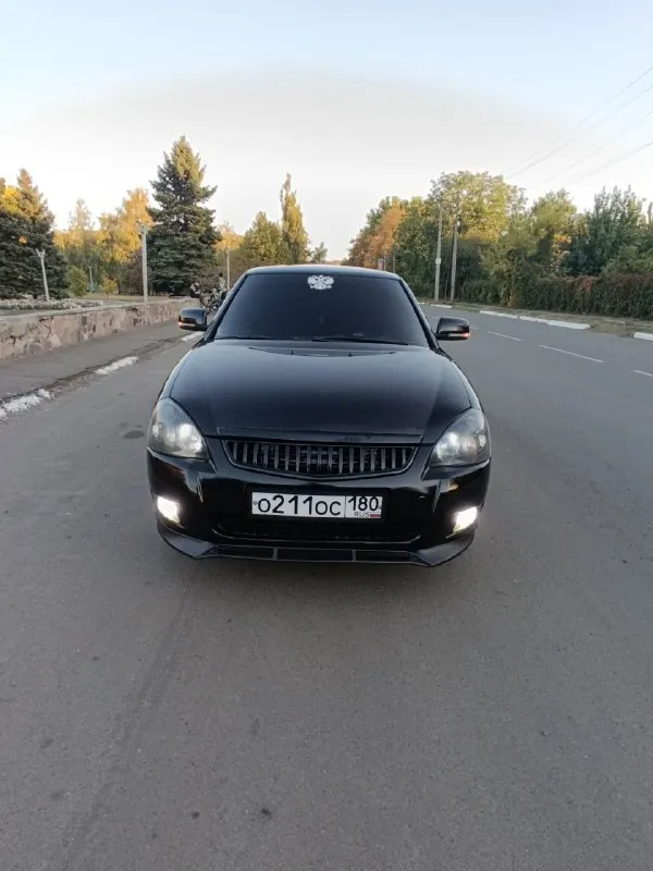 Продам приору 2011 года, без кондера, пробег родной 198000, я собственник. машина в отличном состоянии, но есть пара небольших вмятин, днище и пороги в идеале, переодета в приору 2. 1000 км назад поменял масло, фильтра, антифриз, новые передние стойки, рулевые наконечники, шаровые. стоит громкий выхлоп, паук субару, резонатор и банка стингер спорт. полностью зашумлены передние двери, потолок, багажник. по музыке 2 пары патриотов нео 20 от зевса 2.500, саб ёжик 122 1.5 киловатта номинал от dl audio gryphon 1.3200, рупора хедшоты 37 нео, гена на 140. цена 505 тысяч, торг у капота. тел. +79493597430 📞 звоните: +7(949)3597430 - фотография - 2