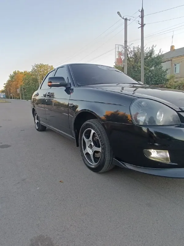 Продам приору 2011 года, без кондера, пробег родной 198000, я собственник. машина в отличном состоянии, но есть пара небольших вмятин, днище и пороги в идеале, переодета в приору 2. 1000 км назад поменял масло, фильтра, антифриз, новые передние стойки, рулевые наконечники, шаровые. стоит громкий выхлоп, паук субару, резонатор и банка стингер спорт. полностью зашумлены передние двери, потолок, багажник. по музыке 2 пары патриотов нео 20 от зевса 2.500, саб ёжик 122 1.5 киловатта номинал от dl audio gryphon 1.3200, рупора хедшоты 37 нео, гена на 140. цена 505 тысяч, торг у капота. тел. +79493597430 📞 звоните: +7(949)3597430 - фотография - 3