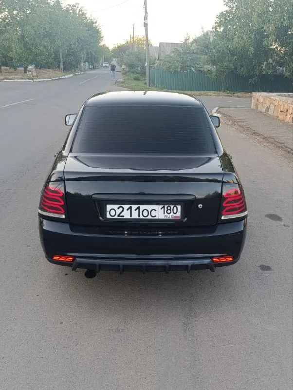 Продам приору 2011 года, без кондера, пробег родной 198000, я собственник. машина в отличном состоянии, но есть пара небольших вмятин, днище и пороги в идеале, переодета в приору 2. 1000 км назад поменял масло, фильтра, антифриз, новые передние стойки, рулевые наконечники, шаровые. стоит громкий выхлоп, паук субару, резонатор и банка стингер спорт. полностью зашумлены передние двери, потолок, багажник. по музыке 2 пары патриотов нео 20 от зевса 2.500, саб ёжик 122 1.5 киловатта номинал от dl audio gryphon 1.3200, рупора хедшоты 37 нео, гена на 140. цена 505 тысяч, торг у капота. тел. +79493597430 📞 звоните: +7(949)3597430 - фотография - 6