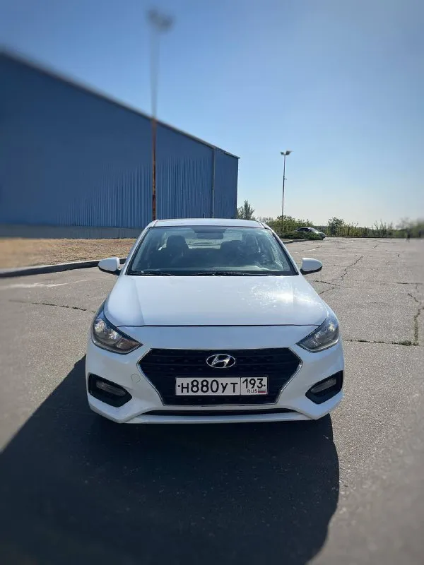 🔥продам: hyundai solaris 2019 год 🔥 ✅коробка автомат 6 ступенчатый ✅двигатель 1.4, 100л. с (работает без нареканий) ✅полное переоформление ✅2 владелец ✅родной пробег:140.000 ✅салон в идеальном состоянии, ухоженный ✅заменены расходники, свечи, все жидкости, тормозные колодки ✅ходовая в идеальном состоянии ✅резина новая (лето) 💰цена:980.000 (торг уместен)💰 полностью живой solaris для повседневного надежного использования, машина вложений не требует. для связи +79494149102 либо писать в л. с - фотография - 2