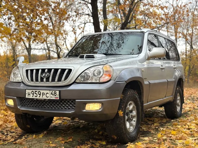 Hyundai terracan, 2.5 л, турбодизель. рамный 7-и местный внедорожник с межосевой блокировкой, пониже... - фотография