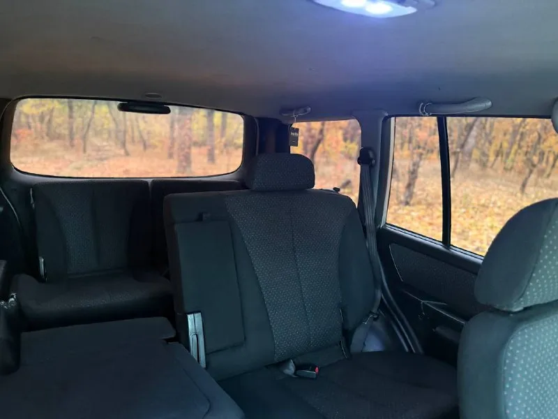 Hyundai terracan, 2.5 л, турбодизель. рамный 7-и местный внедорожник с межосевой блокировкой, пониженной передачей, системой полного привода “est“ (самая удачная из серии) тнвд механический, не прихотлив к дизтопливу, никакой лишней электроники (прост и надёжен) лифтованный, клиренс и размеры внушительны. двигатель обслужен, всё сухое, работает ровно. автомат переключает без пинков и пробуксовок. рама целая, номер читается. стоит автозапуск с турботаймером, хорошая акустика с сенсорным дисплеем, есть кондиционер (работает) 4 эл. сп, обогрев зеркал и зоны дворников, датчик света, датчик дождя, навигационная система и прочие. стоимость : 730.000 руб. обмены не интересны. территориально смотреть в макеевке (р-н ‘3/5’) контакты : +7(949)4531233 📲 tg: @blackynsaid 📞 звоните: +7(949)4531233 - фотография - 9