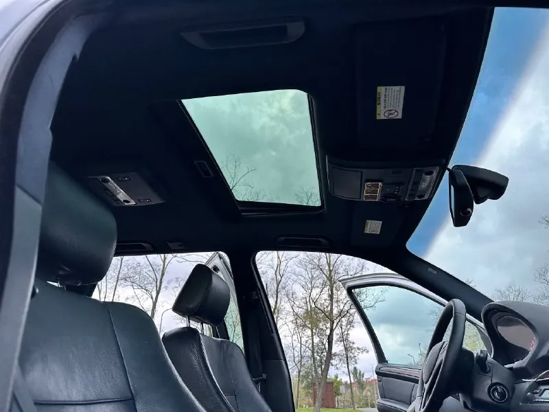 Bmw x5 3.0 gas a/t 2003 авто в прекрасном состоянии максимальной комплектации и без единого окраса. оригинал shadow line, черный потолок, память сидений, люк. очень брутальный и комфортный автомобиль. коробка работает как часы. все функции по авто исправны. на газу. по трассе 300₽ на 100 км. х5 будете довольны так очень мало таких осталось. подробности по пробег 270 000 км цена 980 000₽ тел. +7 (949) 573-62-32 сергей 📞 звоните: +7(949)5736232 - фотография - 8