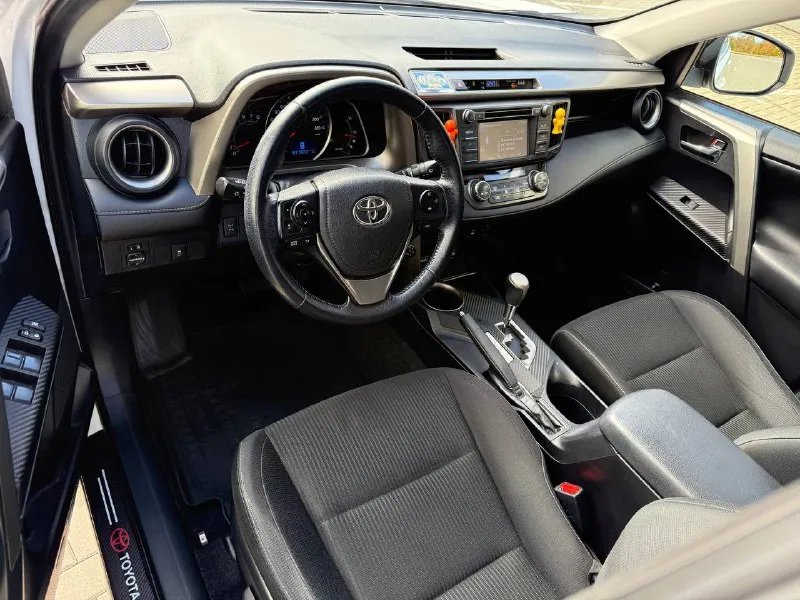 Продам toyota rav4 2.0 бензин год выпуска 2013 состояние идеальное. без вмятин царапин и рыжиков сервисные книги. сигнализация pandora парктроники камера заднего хода вложений не требует! любое оформление! я втарой хозяин! салон не затертый не порваный авто полностью обслужена до мелочей полный привод работает! работает ровно. коробка переключает идеально климат контроль работает все жидкости заменены! стекла все родные каждая кнопка работает) цена 1.630₽ +7-949-794-46-27 остольные вопросы по телефону звоните в любое время. 📲 tg: евгений 📞 звоните: +7(949)7944627 - фотография - 7