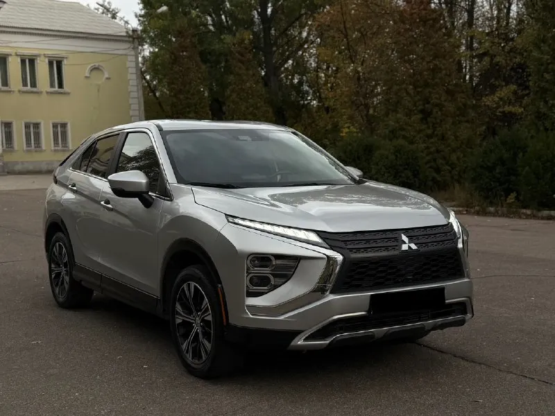 В продаже японская сборка mitsubishi eclipse cross цвет: серый металлик год выпуска: 2021/12 месяц (... - фотография