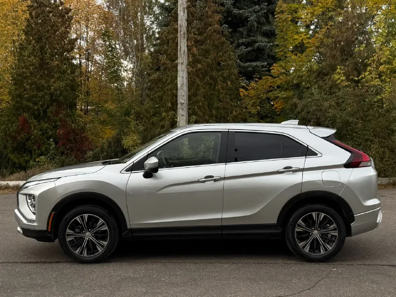 В продаже японская сборка mitsubishi eclipse cross цвет: серый металлик год выпуска: 2021/12 месяц (рестайлинг) : 1.5 бензин привод: подключаемый полный пробег: 66.000км предмаксимальная комплектация: se/sel состояние абсолютно нового автомобиля. стекла все родные, безопасность вся родная. любые проверки на сто только приветствуются. без пробега по рф! есть все для комфортной езды: -все ассистенты помощи вождение -двух зонный климат-контроль -подогрев сидений -салон из алькантары -слепые зоны -камера заднего вида -full led оптика -apple carplay, android auto -датчик света / дождя / давление в шинах -электроскладывание зеркал -диски r18 -autohold и многое другое. . машина находится в макеевке. вы будете первым владельцем машины в рф. полностью расстоможена и готова к постановке на учет. весь пакет документов входит в стоимость автомобиля!! остальные вопросы по телефону или в сообщение 📞+79493090162 (tg, whatsapp) 📞+79490020515 (tg) 2.275.000р 🎁 📞 звоните: +7(949)3090162 - фотография - 4