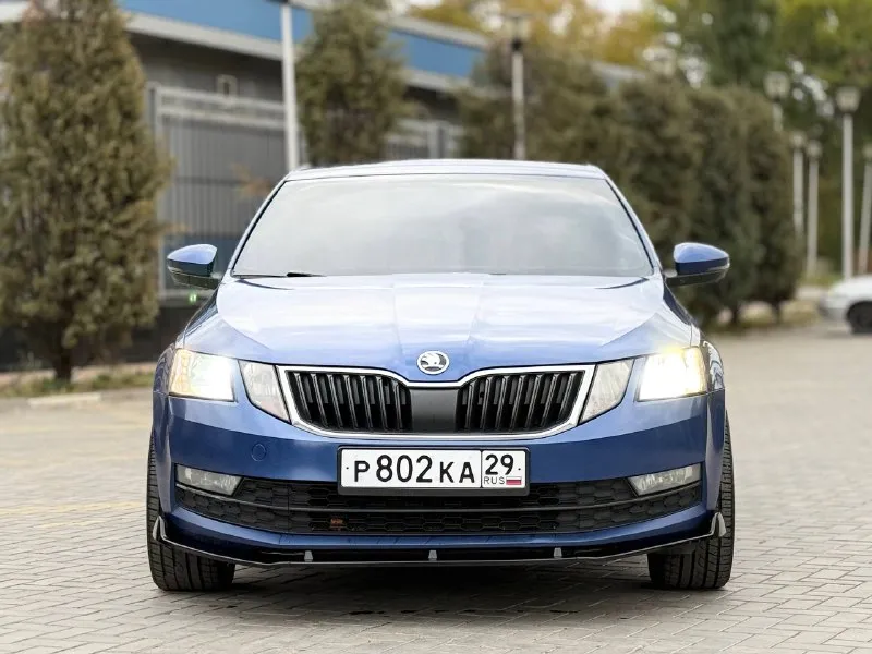 Продается škoda a7 2018 года цена: 1.275.000 ₽ (торг уместен) пробег: [178 тысяч технические характеристики: - двигатель: 1.6 л mpi - коробка передач: механическая - состояние: отличное, не битая, не крашеная описание: продаю škoda a7 2018 года в отличном состоянии. машина ухоженная, всегда обслуживалась. мотор, ходовая часть и механическая коробка передач в идеальном состоянии. звоните, отвечу на все вопросы! город: донецк телефон: +7 (949) 910-02-20 связь через мессенджеры: telegram, whatsapp автомобиль не новый есть следы эксплуатации! - фотография - 10