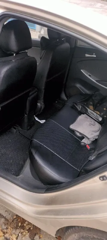 Хёндай солярис 2011г. 1,4 механика пробег 215 тысяч км покоцаные бампера донецк - путиловка цена:650 тысяч₽ зимняя резина новая, колпаки новые отдам - фотография - 5