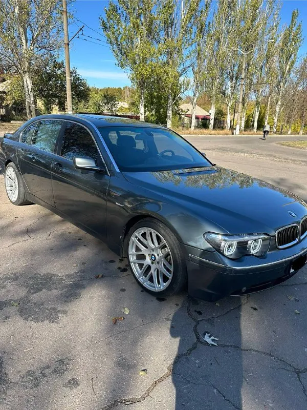 Срочно продаю пока не продан интерсующий автомобиль. bmw e65 4.4, 350 тыс пробег, перебран мотор, 450тыс стоил ремонт, акпп контрактная из японии, из последнего поменяны тормозные диски в круг, отреставрирована оптика. 820 тыс ₽ +79493891235 - фотография - 2