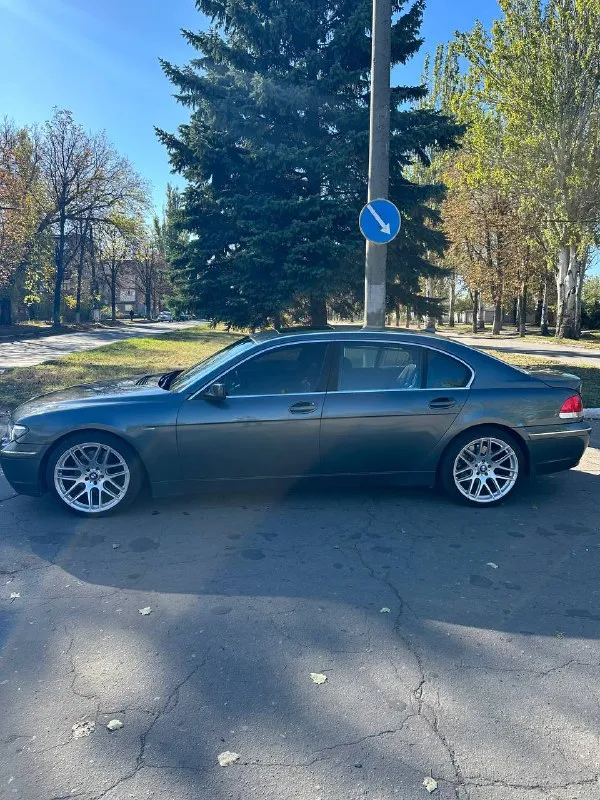 Срочно продаю пока не продан интерсующий автомобиль. bmw e65 4.4, 350 тыс пробег, перебран мотор, 450тыс стоил ремонт, акпп контрактная из японии, из последнего поменяны тормозные диски в круг, отреставрирована оптика. 820 тыс ₽ +79493891235 - фотография - 3