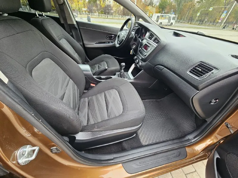 Kia ceed 2016г рестайл 1,6 бензин +мкпп 135т км состояние приближенное к идеальному, минимальные следы эксплуатации. без дтп, в родном окрасе. 1,180 млн руб 9495213411 - фотография - 7