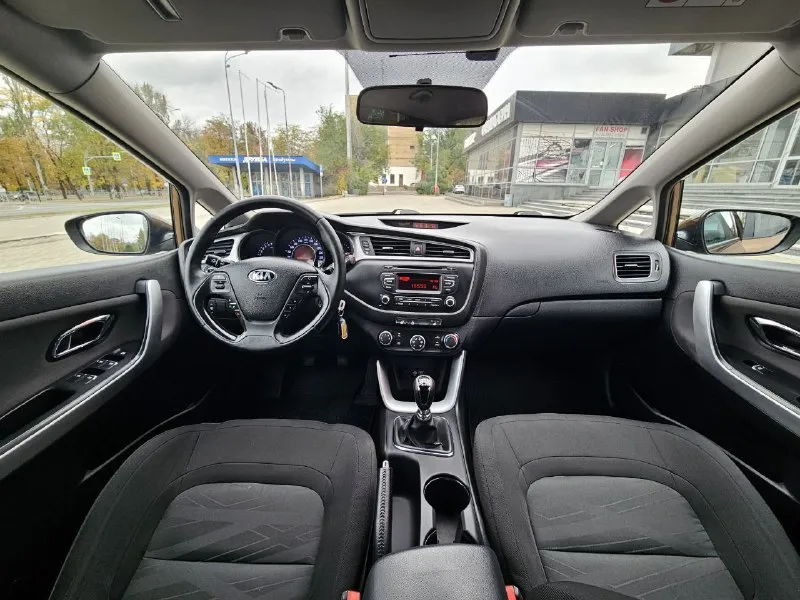 Kia ceed 2016г рестайл 1,6 бензин +мкпп 135т км состояние приближенное к идеальному, минимальные следы эксплуатации. без дтп, в родном окрасе. 1,180 млн руб 9495213411 - фотография - 9