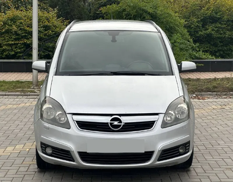 Opel zafira b / opel зафира б объем 1.8 бензин кпп механика пробег 258.000 родной! подтвержденный ав... - фотография