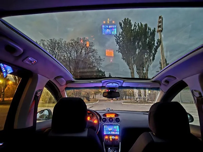 ‼️в продаже peugeot 308 в максимальной комплектации с панорамной крышей! идеальный выбор для тех, кто ценит сочетание двигателя 1.6 и классической автоматической коробки передач! мотор прошёл капитальный ремонт и успешно отработал 5 тысяч километров. автомобиль оснащён множеством опций, что делает его комфортным в использовании: - панорамная крыша - камера заднего вида - двухзонный климат-контроль - обогрев сидений - складывающиеся зеркала - полный комплект электрических стеклоподъёмников - подушки безопасности - мультируль - круиз-контроль - магнитола на android - сабвуфер - парктроники и другие полезные функции двигатель работает ровно, не потребляет масло и не дымит. коробка передач переключается плавно, обеспечивая комфортную езду. ходовая часть в отличном состоянии, без каких-либо нареканий. кузов не имеет следов ржавчины. стоимость — 569 999 ₽ донецк +79496376126 +79493129059 - фотография - 9