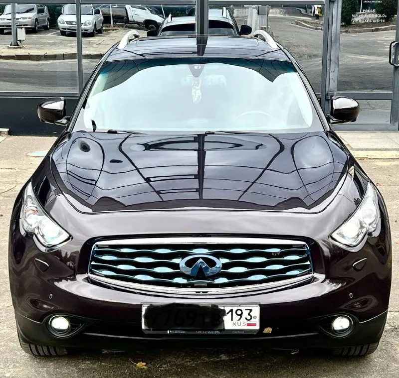 Infinity fx35 2008 год полный привод! автомобиль в идеальнейшем состоянии вложений не требует от слова совсем замена масла каждые 6 тысяч км мотор 3.5 бензин работает как часы, не дымит и не троит коробка автомат, переключает плавно, без дёрганий и пинков, ходовая часть вся обслужена, за машину не стыдно ! богатая комплектация, без ключевой доступ, кнопка старт стоп, подсветка дверей, память сидений, электро регулировка сидений и зеркал, полный электро пакет, датчик света и дождя, кожаный мультируль, обдув и подогрев сидений, двух зонный климат контроль, хорошая мультимедиа, люк, полный привод, телевизор для задних пассажиров,21 колеса на абсолютно новой резине, led оптика и многое другое! цена 1.710.000₽ возможен торг или обмен ! кто ищет хороший fx 35,вам сюда!+79493578236 - фотография - 4