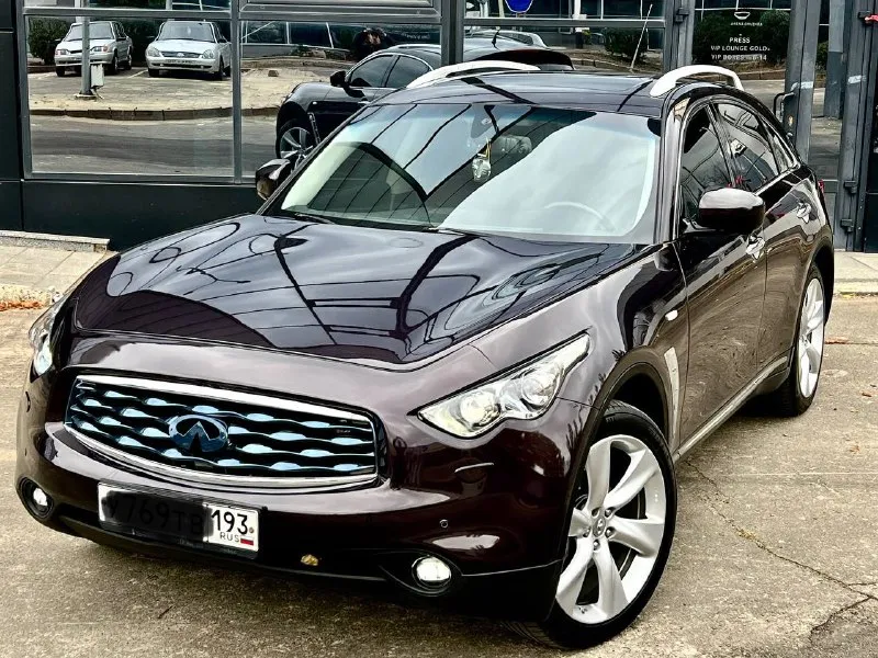 Infinity fx35 2008 год полный привод! автомобиль в идеальнейшем состоянии вложений не требует от слова совсем замена масла каждые 6 тысяч км мотор 3.5 бензин работает как часы, не дымит и не троит коробка автомат, переключает плавно, без дёрганий и пинков, ходовая часть вся обслужена, за машину не стыдно ! богатая комплектация, без ключевой доступ, кнопка старт стоп, подсветка дверей, память сидений, электро регулировка сидений и зеркал, полный электро пакет, датчик света и дождя, кожаный мультируль, обдув и подогрев сидений, двух зонный климат контроль, хорошая мультимедиа, люк, полный привод, телевизор для задних пассажиров,21 колеса на абсолютно новой резине, led оптика и многое другое! цена 1.710.000₽ возможен торг или обмен ! кто ищет хороший fx 35,вам сюда!+79493578236 - фотография - 5
