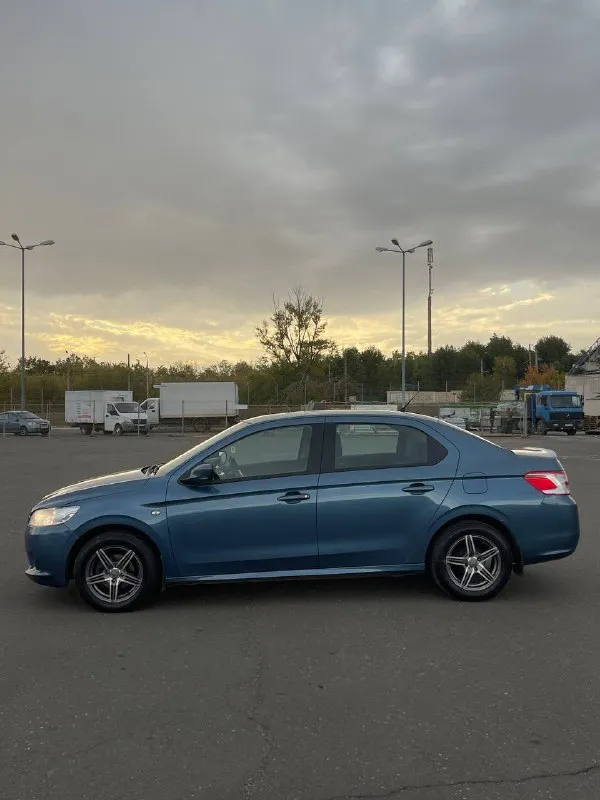 Продам личный автомобиль пежо 301 2013г обычный неприхотливый 1.6 на 115лс (ec5, продолжение tu5, только с фазиком - не проблемный ep6) на механике оригинальный пробег 197тыс 2 владельца, я второй владею год машинка хорошая, каждый день на ходу, не подводила, продажа по причине покупки нового авто кондиционер подогрев заднего стекла, зеркал и зоны дворников подгорев передних сидений полный электростеклопакет, электрорегулировка зеркал электроусилитель руля по двигателю: заменено масло в коробке 6тыс назад заменен грм, помпа и все ролики 6тыс назад заменены задние подшипники масло в двигателе заменено 500км назад новые тормозные колодки поставил хороший подлокотник с подсветкой, установил туманки с ангельскими глазками в комплекте новая шипованная зимняя резина салон все время был в чехлах, сиденья как новые кузов в хорошем состоянии в родной краске за исключением капота и бампера ржавчины нет от слова совсем, днище в идеале (скину фото по запросу) 2 ключа цена 870тыс + торг звонить по номеру +79495506978 - фотография - 3