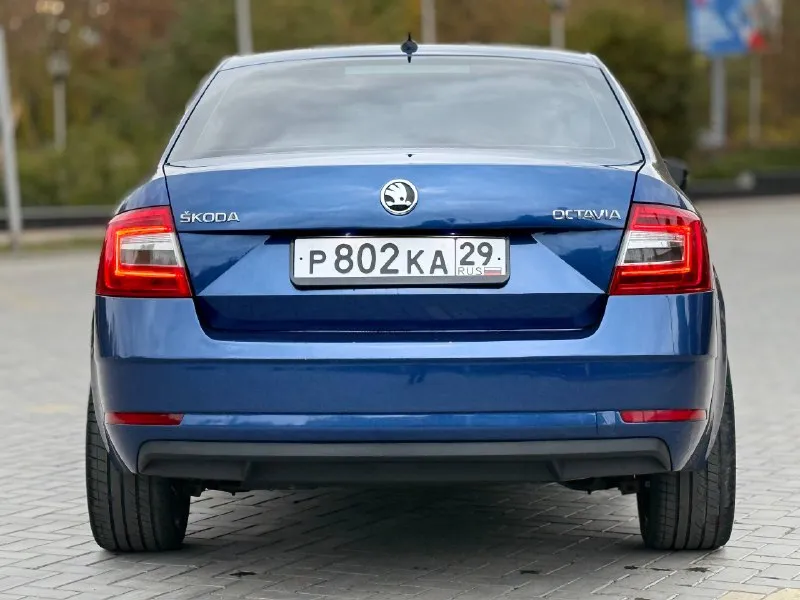 Продается skoda a7 2018 года цена: 1.275.000 ₽ (торг уместен) пробег: [178 тысяч технические характеристики: - двигатель: 1.6 л mpi - коробка передач: механическая - состояние: отличное, не битая, не крашеная описание: продаю skoda a7 2018 года в отличном состоянии. машина ухоженная, всегда обслуживалась. , ходовая часть и механическая коробка передач в идеальном состоянии. звоните, отвечу на все вопросы! город: донецк телефон: +7 (949) 910-02-20 связь через мессенджеры: telegram, whatsapp автомобиль не новый есть следы эксплуатации! 📲 tg: @ivan1293 📞 звоните: +7(949)9100220 - фотография - 5