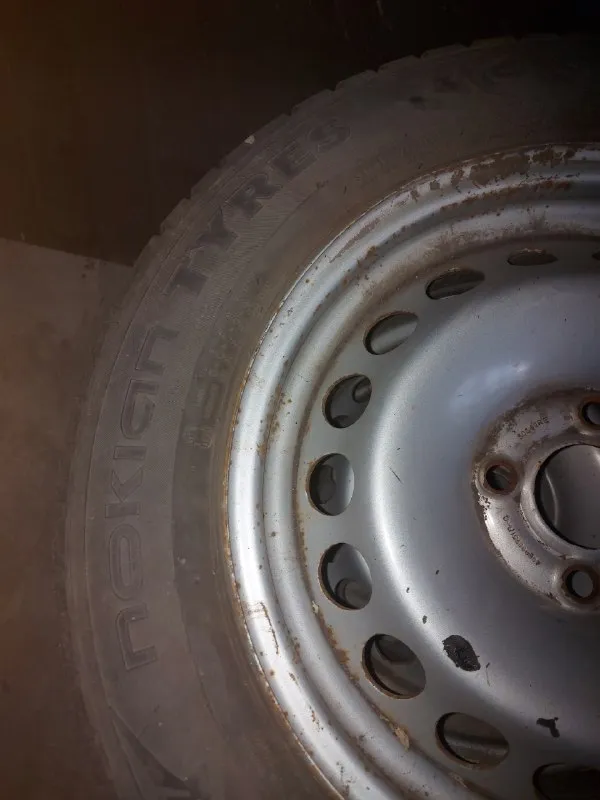 Комплект зимней резины на дисках размер r15 4×100 диски renault стояли на ларгусе резина без поездов без шишек отличное состояние 20т. р.за комплект донецк +79496256312 📞 звоните: +7(949)6256312 - фотография - 3