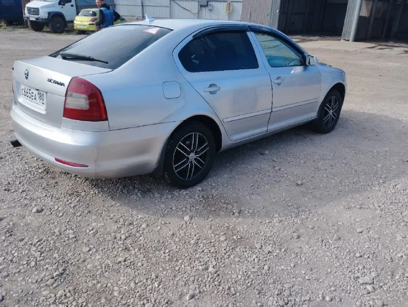 Продам! skoda а5. 2009 года. двигатель 1.4 бензин, без турбины. коробка механика. обслуживалась маши... - фотография