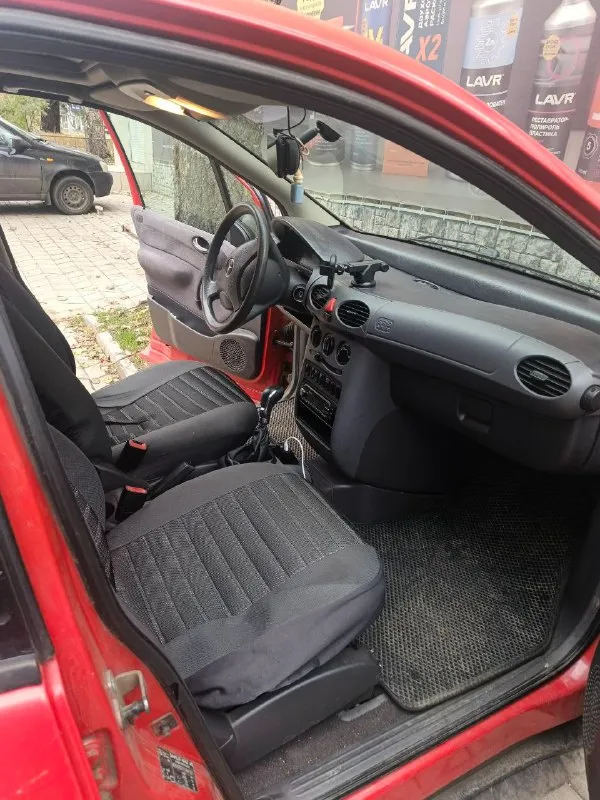 Mercedes benz a140. 1998 года. пробег 307 тыс км. двигатель 1.6 кпп механика. автомобиль каждый день в движении. камера заднего вида и регистратор. цена 275 тыс руб. торг символический. г. донецк. киевский район. т. +79493585040 📞 звоните: +7(949)3585040 - фотография - 10