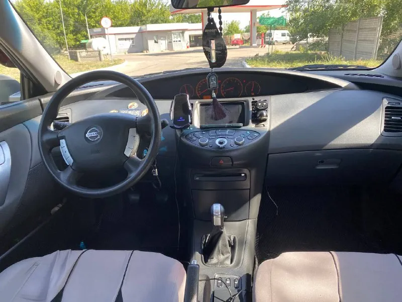Продам ниссан премьера 2006 год рестайлинг, мотор 2.0, коробка механика, пробег 157 тыс км, цена 640₽состояние отличное, кондиционер работает, автомобиль не пригон, был украинский один хозяин с автосалона, не бит не крашен, полностью обслужен, гаражное хранение, находится в макеевке, все вопросы по тел +79494936731, торг - фотография - 2