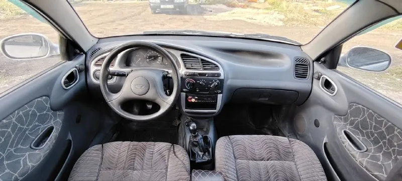 Продам део сенс 2003 г. в пробег 160 тыс. км двигатель масло не берет, ходовая в порядке, кузов без рыжиков, дно не гнилое и без сварки, все стекла включая лобовое оригинал, салон целый в чехлах, коробка без нареканий, документы в порядке, переоформление без проблем цена 180 000 руб авто находится в г мариуполь +79495524307 - фотография - 7