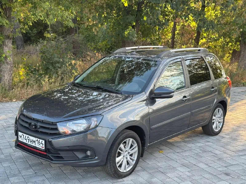 В продаже ваз grantа ( ваз гранта)2021 год выпуска. двигатель 1.6 (106 л. с)16кл, работает как часы. коробка без хрустов и вылетов. автомобиль в идеальном состоянии. кузов в родном окрасе. автотека зелень. максимальная комплектация:полный электропакет, abs, подушки безопасности, климат контроль, круиз контроль, подогрев сидений, зеркал, led-оптика, полная шумоизоляции, парктроники, teyes магнитола. ходовая без единого стука, вся новая, стойки ss20.стоит новый комплект сцепления. комплект зимней резины. машина без вложений. с документами полный порядок. цена 880.000 торг +79595854391 +79081737070 telegram 📞 звоните: +7(959)5854391 - фотография - 2