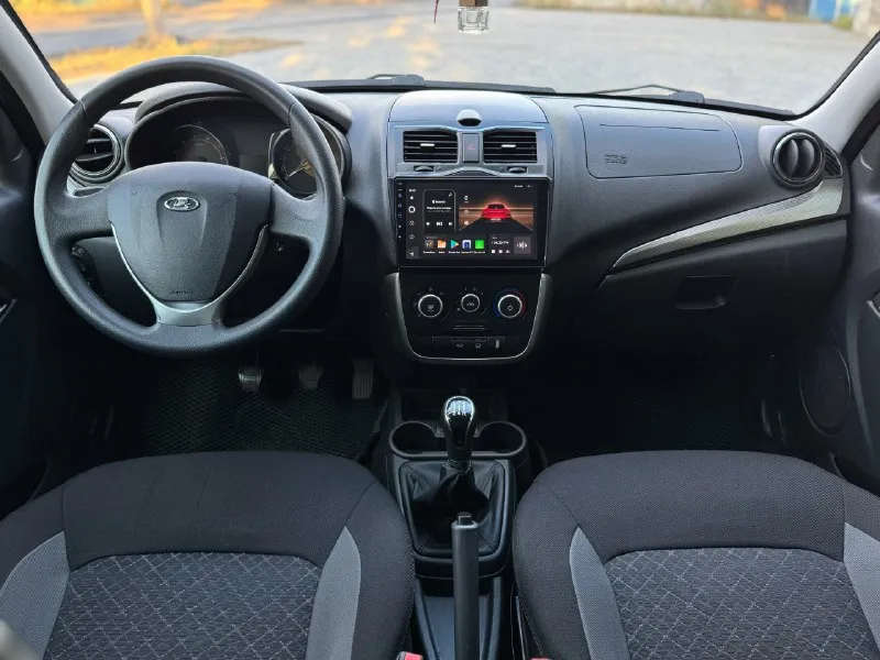 В продаже ваз grantа ( ваз гранта)2021 год выпуска. двигатель 1.6 (106 л. с)16кл, работает как часы. коробка без хрустов и вылетов. автомобиль в идеальном состоянии. кузов в родном окрасе. автотека зелень. максимальная комплектация:полный электропакет, abs, подушки безопасности, климат контроль, круиз контроль, подогрев сидений, зеркал, led-оптика, полная шумоизоляции, парктроники, teyes магнитола. ходовая без единого стука, вся новая, стойки ss20.стоит новый комплект сцепления. комплект зимней резины. машина без вложений. с документами полный порядок. цена 880.000 торг +79595854391 +79081737070 telegram 📞 звоните: +7(959)5854391 - фотография - 8