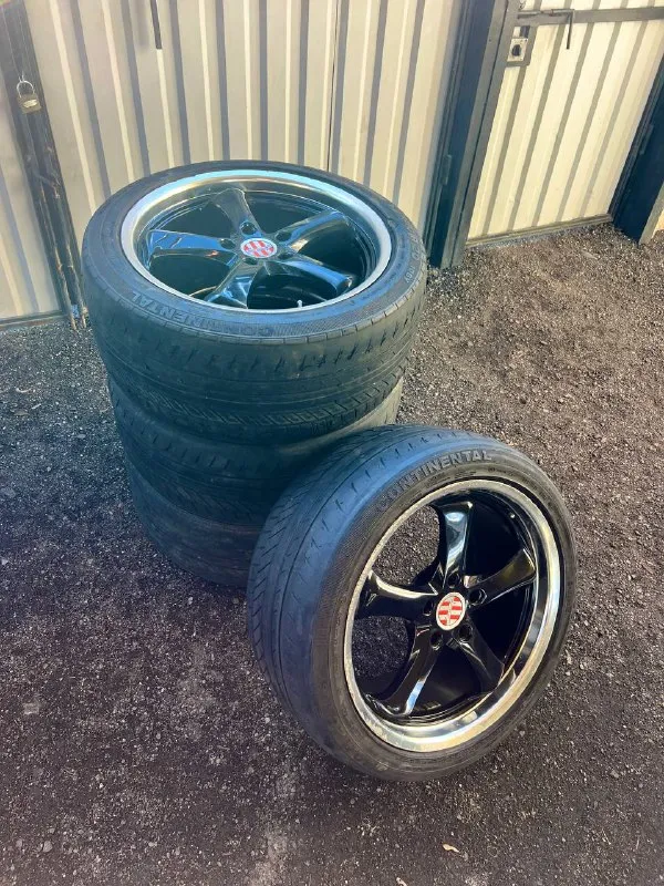 Продам: диски r-20 на touareg / q7 / cayenne и т. д цена: 39.999 руб (диски + резина в подарок!) ✅ диски - victor equipment характеристики - 10j, et-50, цо - 71.6 (dia), r-20, 5х130❗ ✅ резина летняя - 275 / 40 / r-20 состояние резины смотрите на фото. диски без следов сварки, один равнялся. достались с автомобилем, стояли на touaregе. 📍осмотр в г. дoнецк, калининский р-н. 📞🇷🇺звоните: +7 949-577-25-85 - фотография - 2