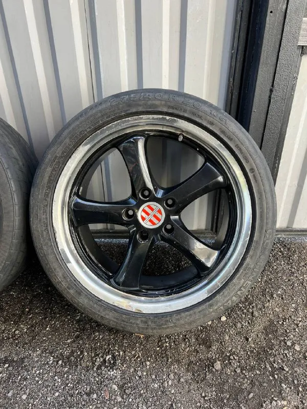 Продам: диски r-20 на touareg / q7 / cayenne и т. д цена: 39.999 руб (диски + резина в подарок!) ✅ диски - victor equipment характеристики - 10j, et-50, цо - 71.6 (dia), r-20, 5х130❗ ✅ резина летняя - 275 / 40 / r-20 состояние резины смотрите на фото. диски без следов сварки, один равнялся. достались с автомобилем, стояли на touaregе. 📍осмотр в г. дoнецк, калининский р-н. 📞🇷🇺звоните: +7 949-577-25-85 - фотография - 6