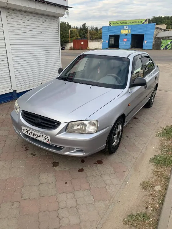 Hyundai accent 2007 год выпуска. пробег 212т км. в отличном состоянии. без гнили и ржавчины. без вложений. комплектация с кондиционером. стоит планшет с камерой заднего вида. автомобиль ухоженный, документы чистые. учет рф 🇷🇺 резина зимняя. цена 390000₽, хороший торг. авто в донецке. тел. +7 (949) 478-82-76 📲 tg: александр 📞 +7(949)4788276 📞 звоните: +7(949)4788276 - фотография - 4