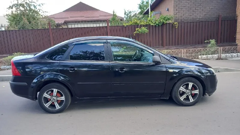 Продам ford focus2 м1.6.механика, 2006 г. я собственник!!! автомобиль полностью обслужен!!! автомобиль в хорошем состояни не дымит работает как часики, масло не расходует!!! кпп работает на все 💯 так как надо!!! ходовая часть в идеале не стучит не хрустит и не бьёт!!! по кузову всё отлично гнили нет!!! днище в отличном состоянии, пороги в идеальном состоянии!!!салон чистый опрятный и не прокуренный!!!комплекте зимняя резина в придачу!!! документы кристально чистые, штрафов нет, обременений нет!!! на учёт встанет без проблем!!! цена 475т!!! 89009519258 📞 звоните: +7(900)9519258 - фотография - 2