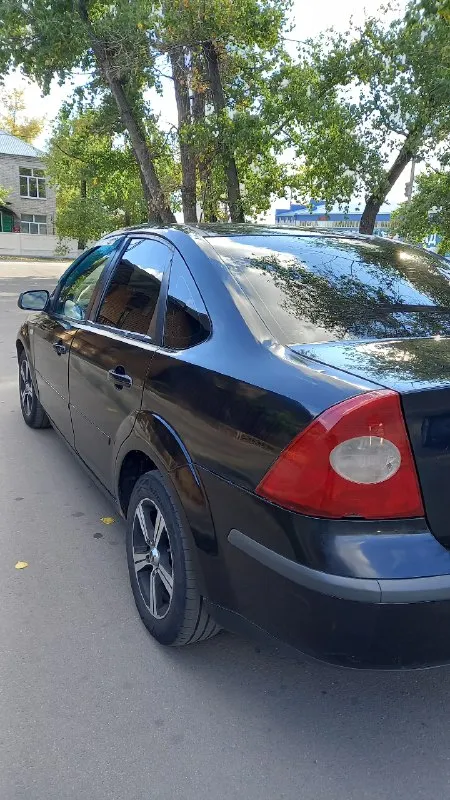 Продам ford focus2 м1.6.механика, 2006 г. я собственник!!! автомобиль полностью обслужен!!! автомобиль в хорошем состояни не дымит работает как часики, масло не расходует!!! кпп работает на все 💯 так как надо!!! ходовая часть в идеале не стучит не хрустит и не бьёт!!! по кузову всё отлично гнили нет!!! днище в отличном состоянии, пороги в идеальном состоянии!!!салон чистый опрятный и не прокуренный!!!комплекте зимняя резина в придачу!!! документы кристально чистые, штрафов нет, обременений нет!!! на учёт встанет без проблем!!! цена 475т!!! 89009519258 📞 звоните: +7(900)9519258 - фотография - 6
