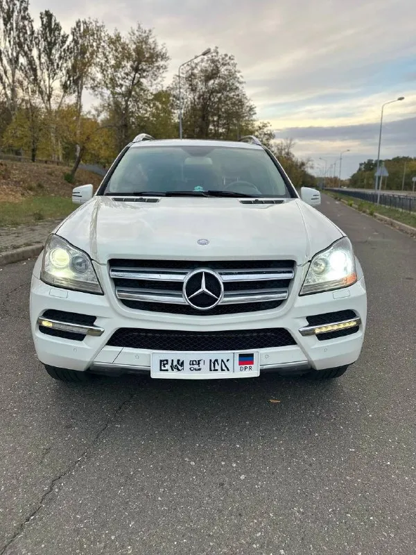 Продам mercedes gl x164, 2012г. , 3л турбо, 3 ряда, 7 местный. пробег 203000,комплектация с телевизорами сзади, 2 люка, пневма. кузов в отличном состоянии. цена 2000000,торг детали в личку или по телефону, донецк. +79497021709 📞 звоните: +7(949)7021709 - фотография - 3