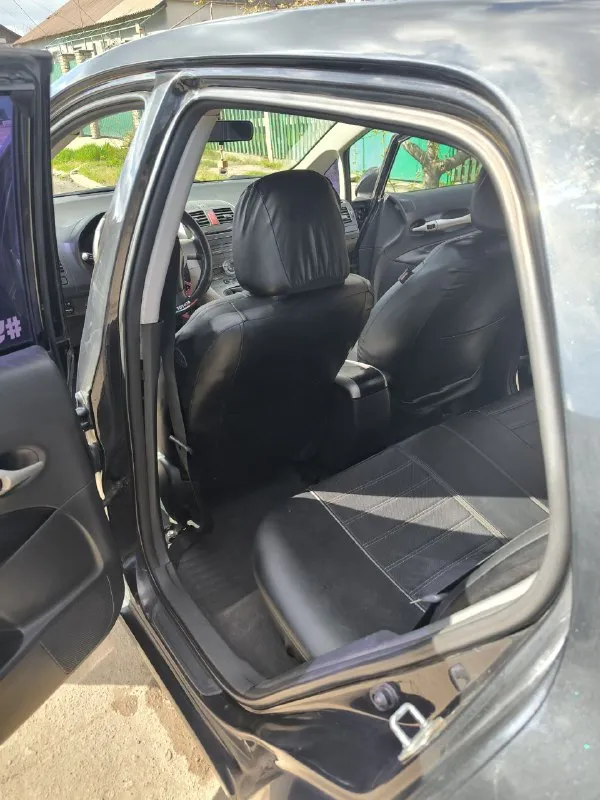 Продам toyota auris 1.6 mt. 2008 г. в. в хорошем техническом состоянии. пробег 232 000. реальный. !. в 2024 г. сделано большое то ходовой части, поменяна рулевая рейка, тормозные диски, заправлен кондиционер. и.т. п. в серьёзных дтп не участвовал. цена 599000 т. р. мариуполь. +79493766820 - фотография - 7